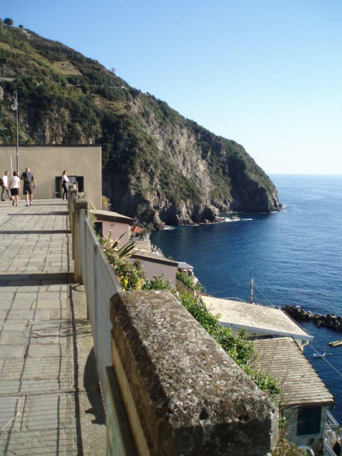 Awroom Riomaggiore Buitenkant foto