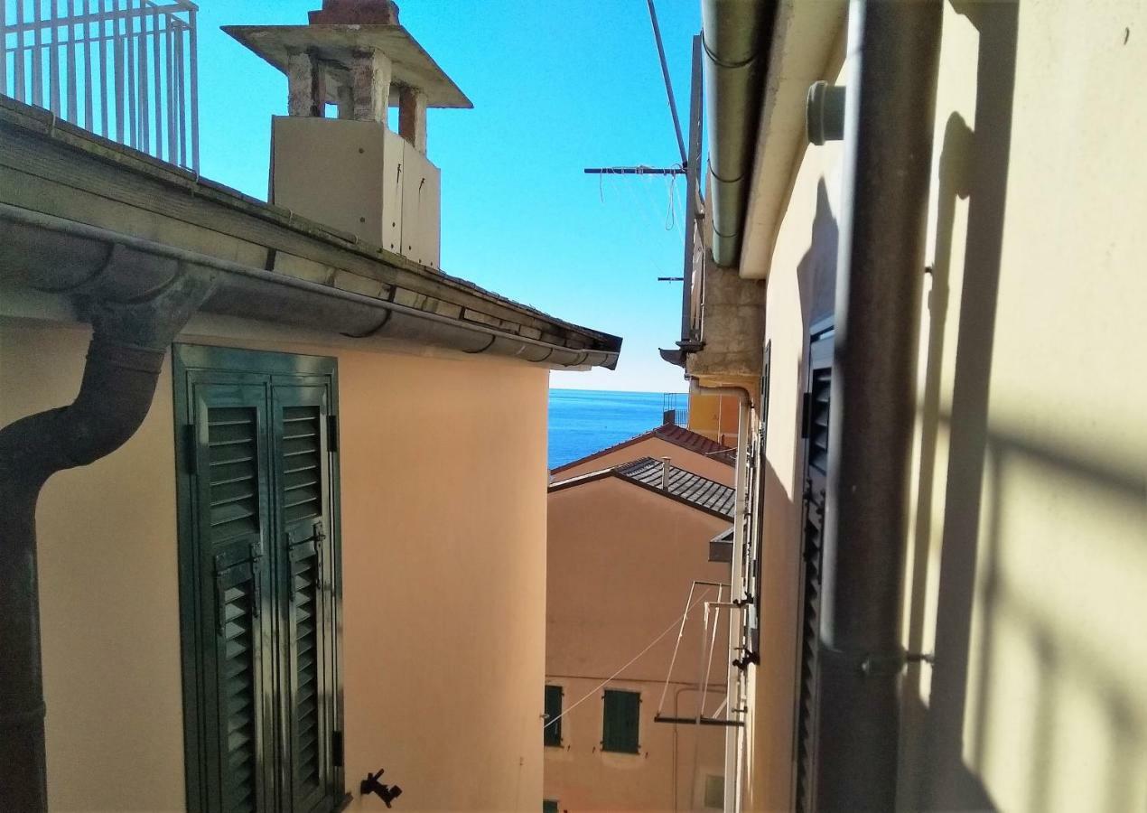 Awroom Riomaggiore Buitenkant foto